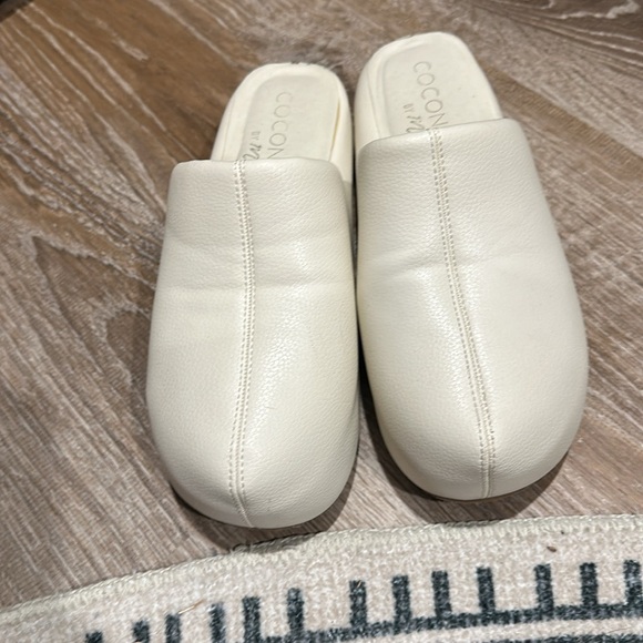 Anthropologie coconut bubble clogs - Picture 4 of 6